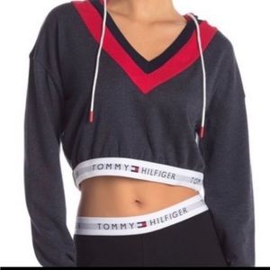 Tommy Hilfiger cropped hoodie
